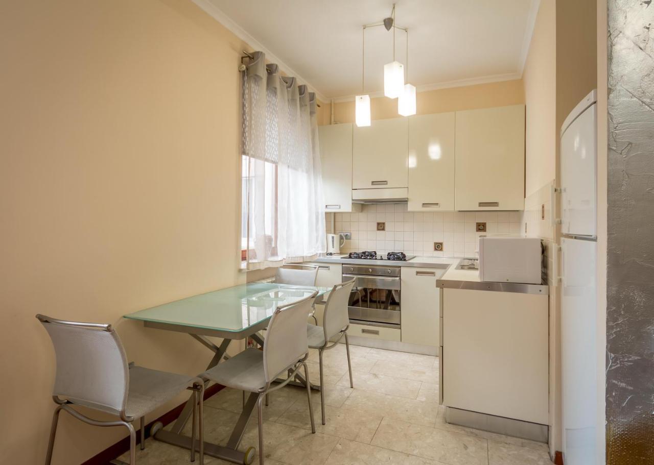 קייב Apartment On Triokhsviatytelska מראה חיצוני תמונה
